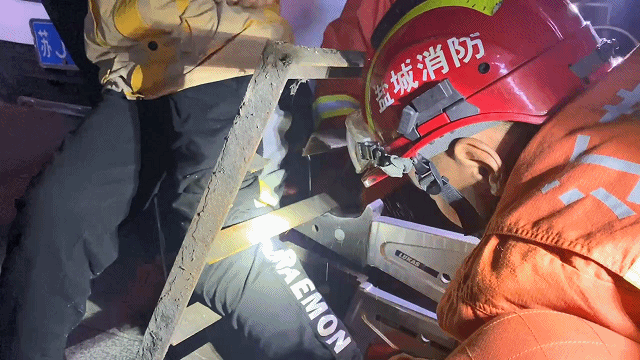 102006k2649x8d3345aw66.gif