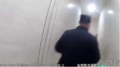 104231qib8d88j24dff8jr.gif